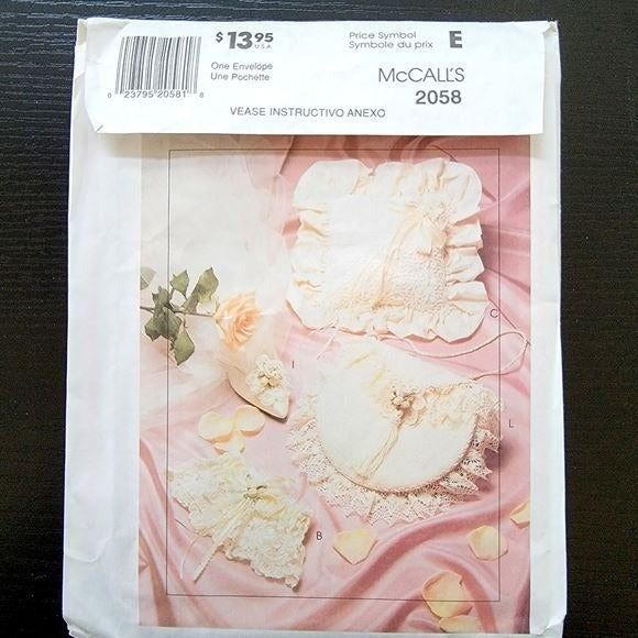 Vintage McCalls #2058 Womens Sewing Pattern Bridal Wedding Factory Folded Craft - Picture 3 of 3